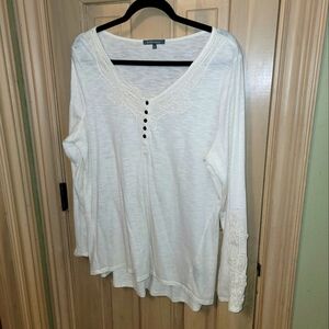 Misses sz XL Retro-ology knit shirt with crocheted laced and buttons.